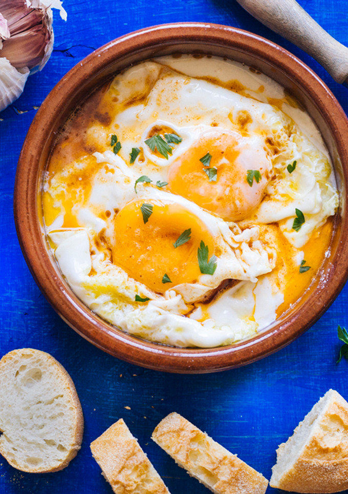 Una foto de Huevos búlgaros con yogur