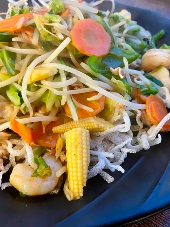 Easy Steps to Prepare Stirfry with Fried Noodles the So Delicious So Delicious