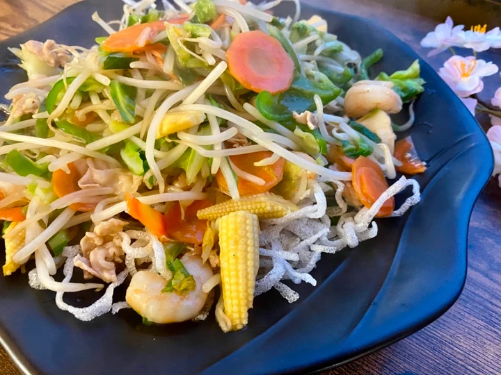 Easy Steps to Prepare Stirfry with Fried Noodles the So Delicious So Delicious