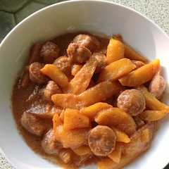 A picture of Semur Bakso Kentang.