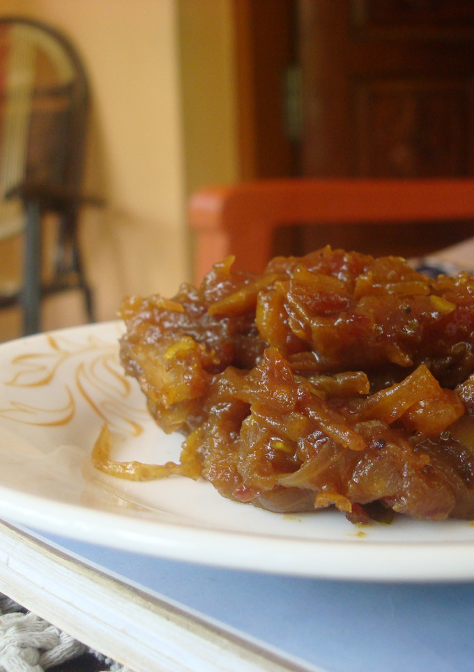 A picture of Date tamarind curry.