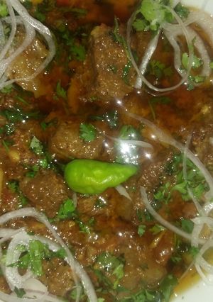 A picture of Beef chilli garlic khrahi.