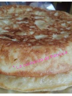 Una foto de Tortilla de patatas "typical spanish"