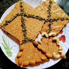 A picture of Sesame kite chikki.