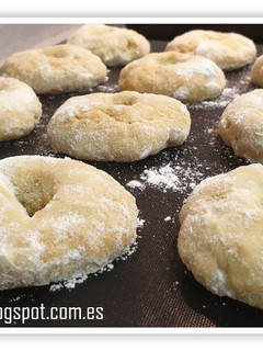 Una foto de Roscos de anís al horno