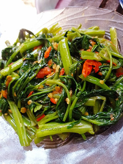 Foto resep Tumis kangkung sambel terasi pedas