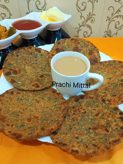 मेथी के पराठे (methi ke parathe recipe in Hindi) रेसिपी मुख्य फोटो