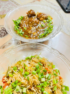 मंचूरीयन फ़्राइड राइस (manchurian fried rice recipe in Hindi) रेसिपी मुख्य फोटो