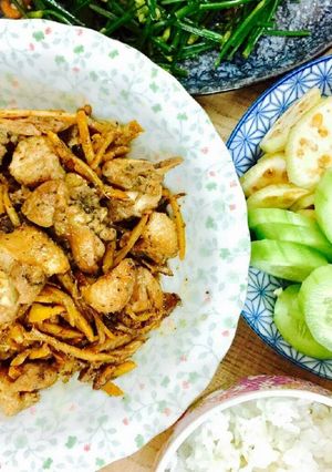 Hình của món Vịt xào gừng.