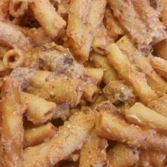 A picture of Spicy Ziti w/ Ricotta.