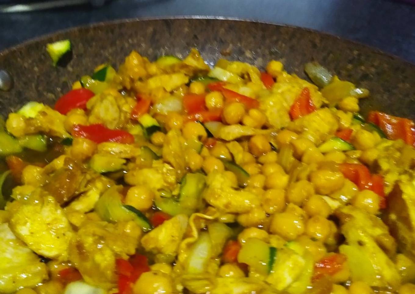 Garbanzos con pollo y verduras estilo asiático