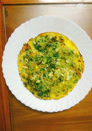 A picture of Spinach  Egg omelet.
