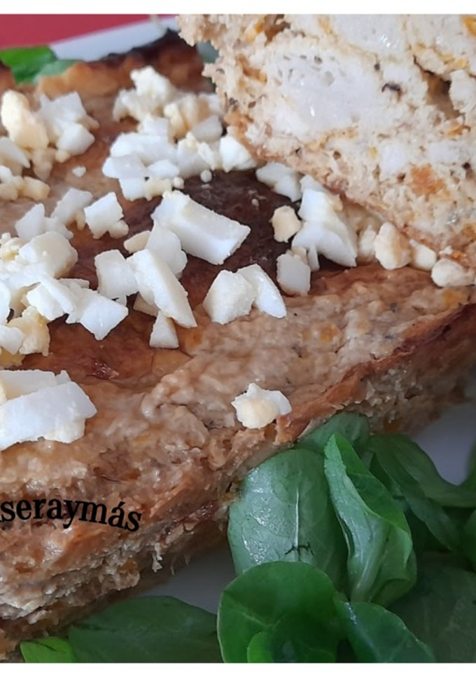 Una foto de Pastel de pollo y calabacín