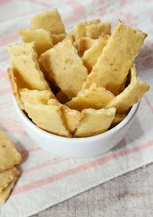 Una foto de 🐕🐩Crackers de pollo 🐶 4 ingredientes 🐩🐕Apto perritos (y humanos 😉)