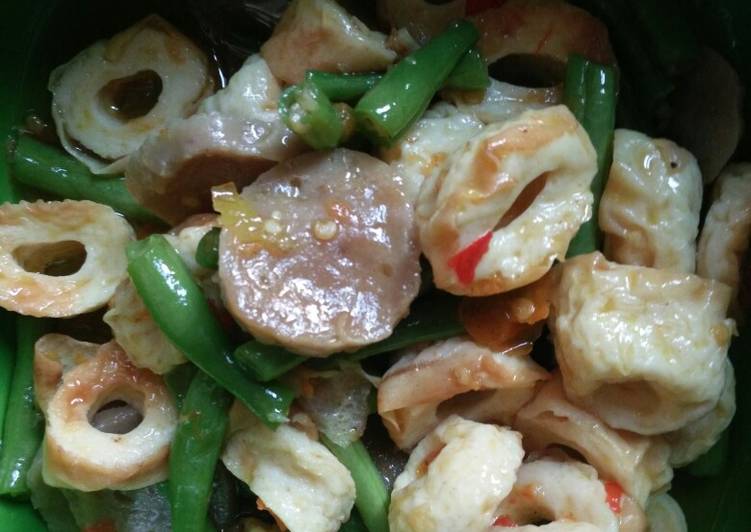 Tumis buncis with chikuwa+bakso pedas