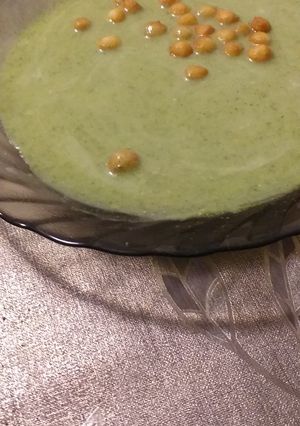 Brokkoli krémleves, ahogy a gyerekeim szeretik recept fotója