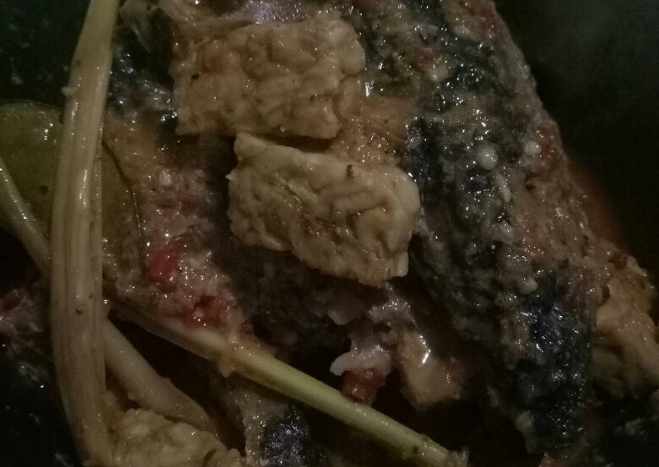 Mangut kepala tuna dan tempe