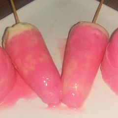A picture of Strawberry mango ripple kulfi.