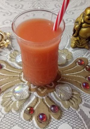 A picture of Pink guava juice.