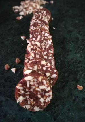 A picture of Mix dryfriuts roll.