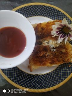 गार्लिक ब्रेड (Garlic bread recipe in hindi) रेसिपी मुख्य फोटो