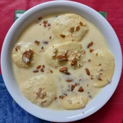 A picture of Rasmalai.