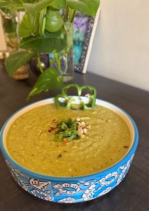A picture of Veggies broccoli almond soup.