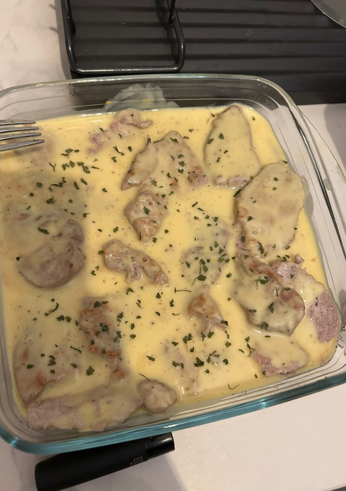 Una foto de Solomillo de cerdo en salsa de mostaza y miel