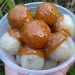 Cilok Empuk Saos Kacang Sinti রেসিপির প্রধান ছবি