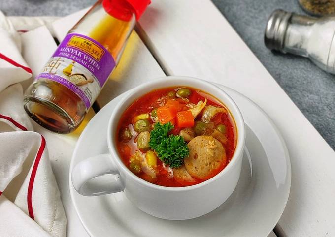 Resep Indonesian Red Tomato Soup yang Bikin Ngiler