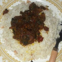 A picture of Rice and red oil source.