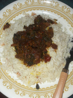 A picture of Rice and red oil source.