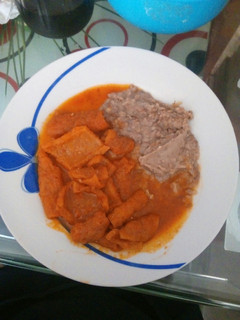 Una foto de Chicharrón salsa con chile