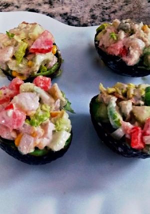 Una foto de Aguacates rellenos 🥑