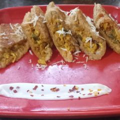 A picture of Egg Bread Roll.