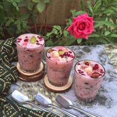 A picture of Mix fruit Roohafza Drink.