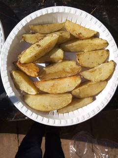 A picture of Deep fried potatoes.