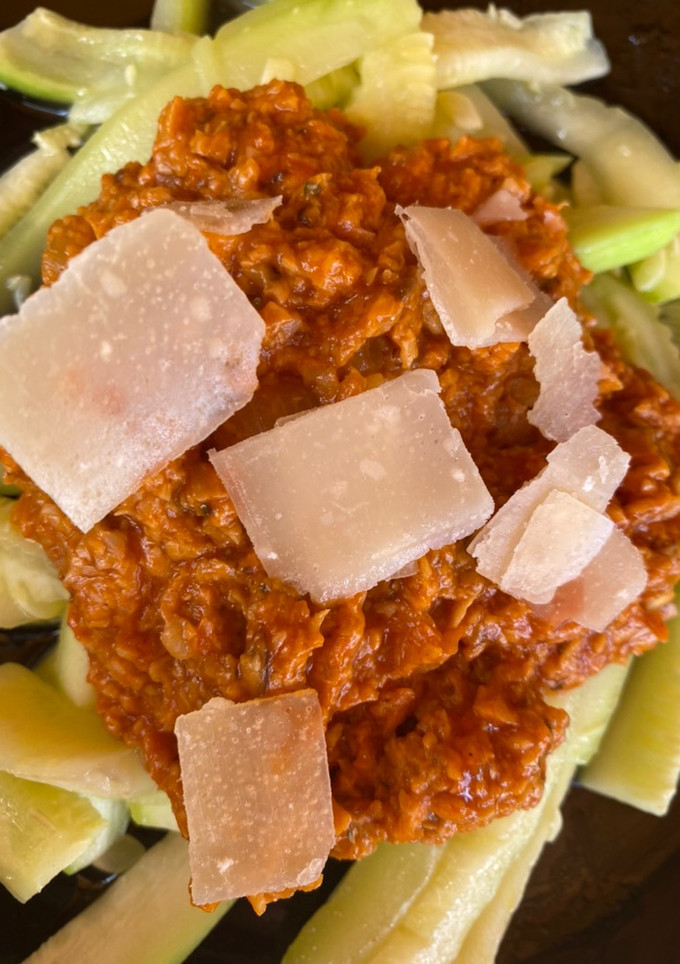 Una foto de Spaghettis de calabacín con falsa boloñesa