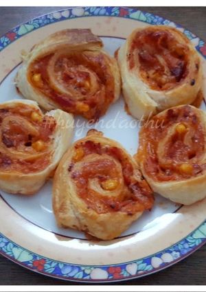 Hình của món Pizza cuộn.