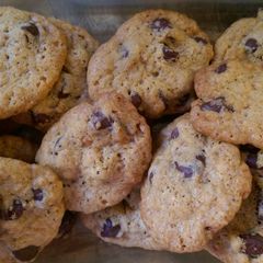 A picture of Vedgedout's Chocolate Chip Cookies.