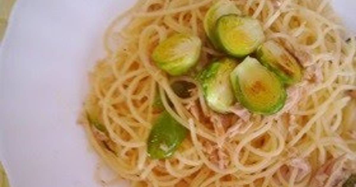 Yuzu Pepper Pasta with Brussels Sprouts and Tuna Recipe by cookpad