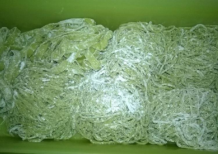 Mie Pokcoy Homemade (Eggless)