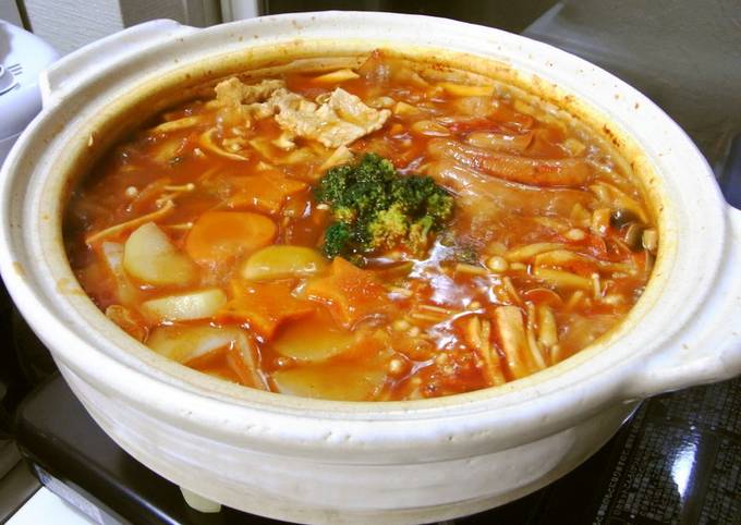 Simple Way to Prepare Speedy Easy and Light Tomato Hot Pot