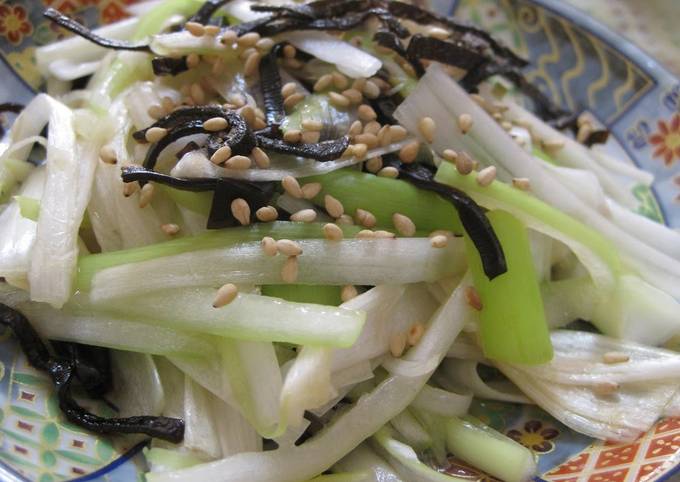 Healthy Japanese Leek and Salted Kombu Seaweed Salad