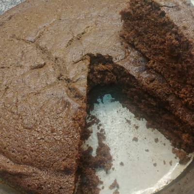 Torta húmeda de leche de almendras cortada Receta de Chasca Ñauí- Cookpad