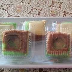 A picture of Bolu Kukus 3 Rasa.