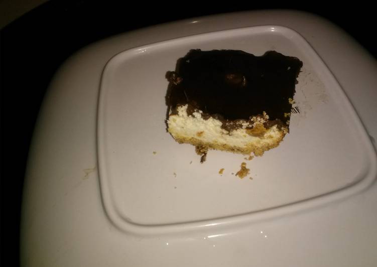 Recipe of Homemade Special occasion chocolate cheesecake bars