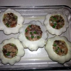 A picture of Stuffed Patty Squash.