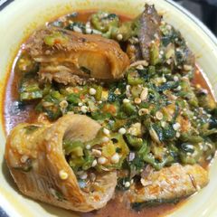A picture of Okro and vegetable.