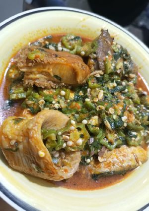 A picture of Okro and vegetable.